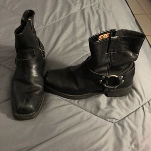 Men’s biker boots
